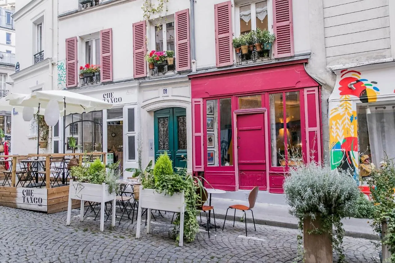 Montmartre Apartments - Androuet Paris